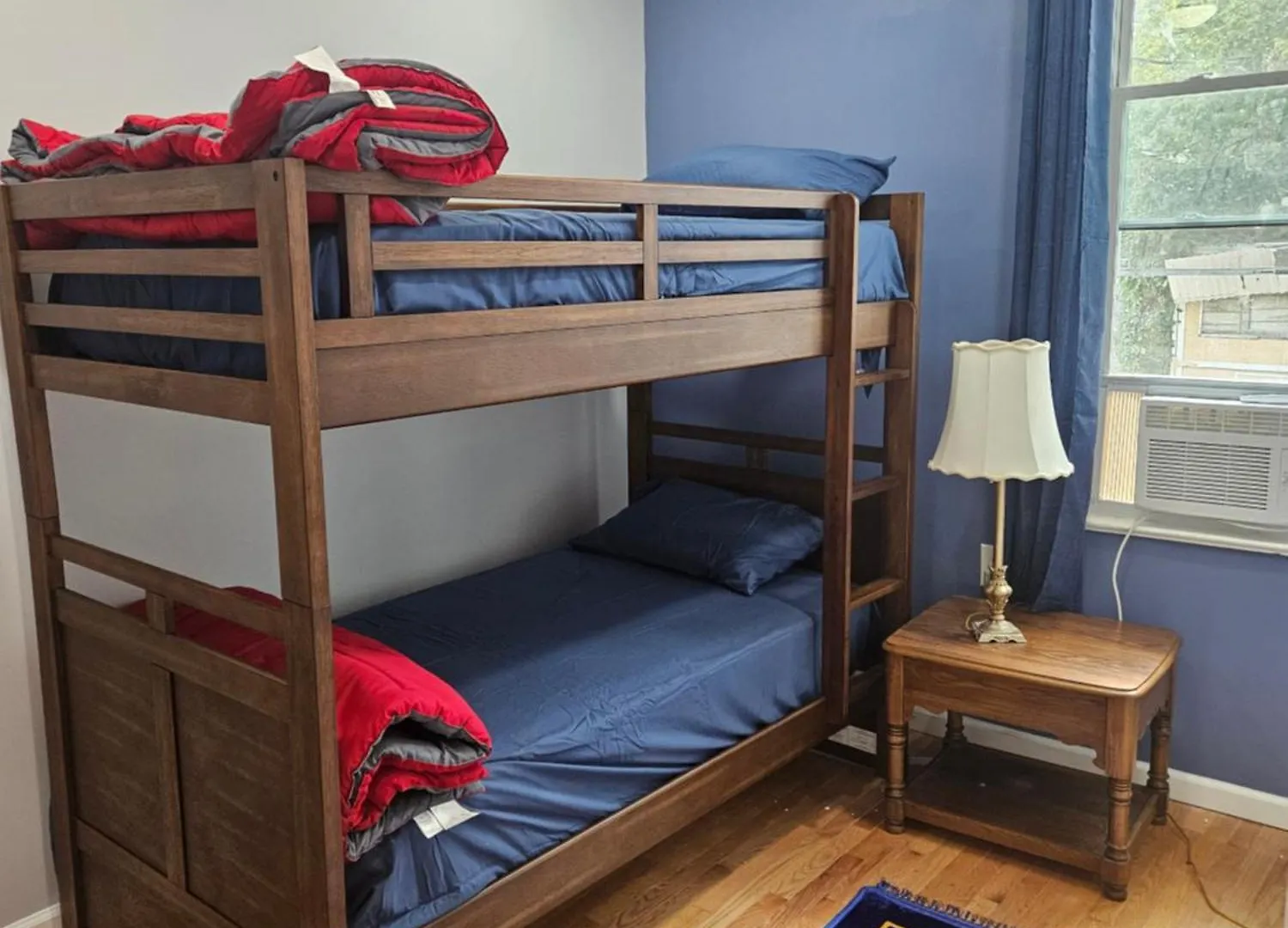 Entire 3 Bedrooms Apt,10Sleepers ,15 Mins To Nyc Jersey City Apartment