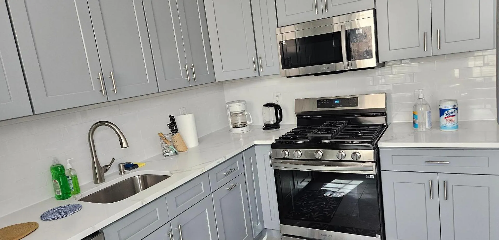 Apartment Entire 3 Bedrooms Apt,10Sleepers ,15 Mins To Nyc Jersey City